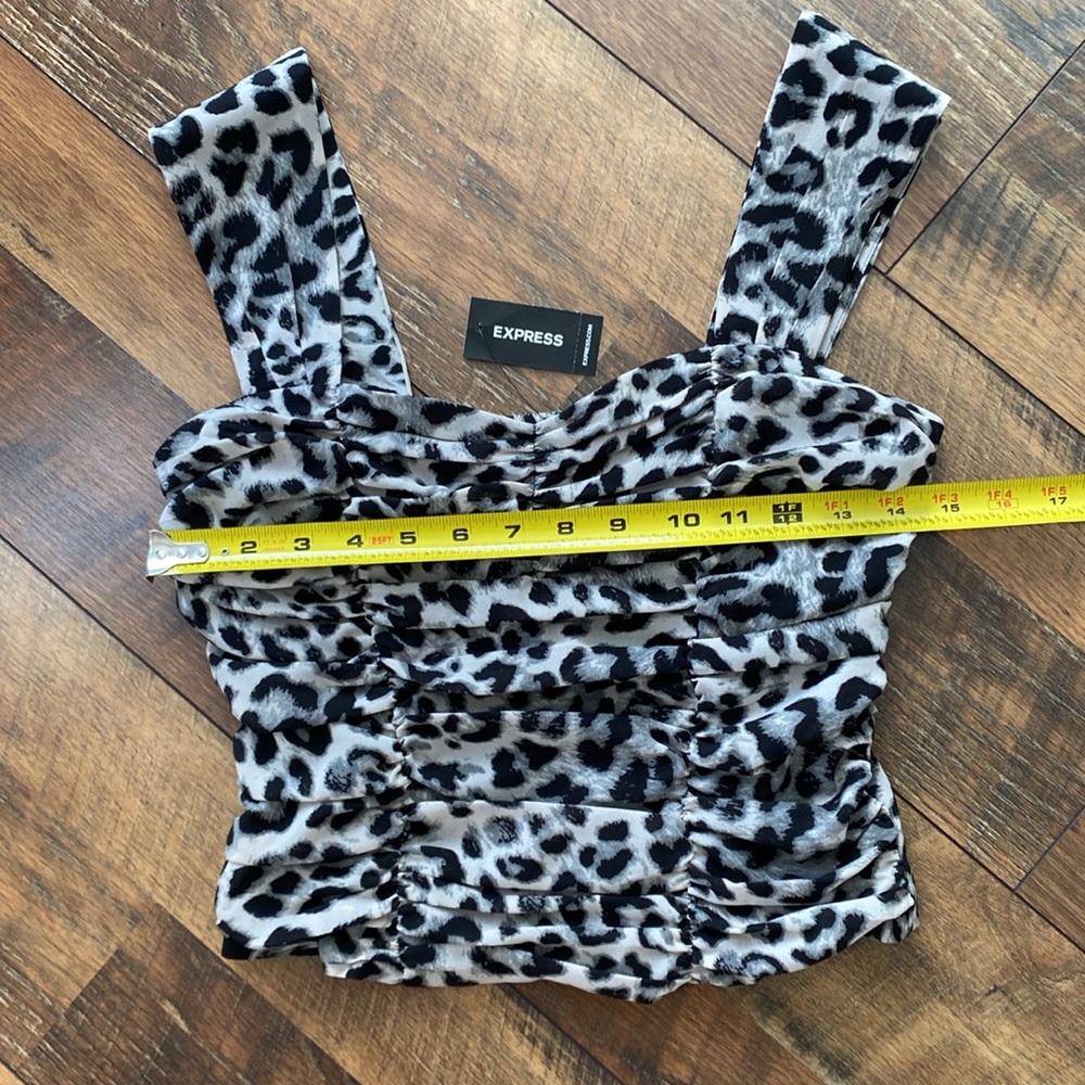 Express Top - Picture 2 of 6